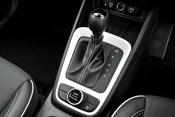 2025 Hyundai Venue Active QX.V5