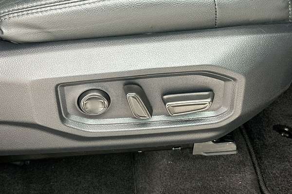 2024 Toyota Tundra Limited VXKH75L 4X4