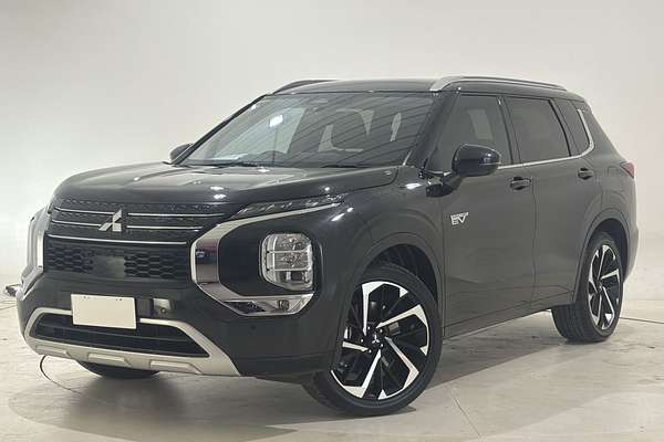 2023 Mitsubishi Outlander PHEV Exceed ZM