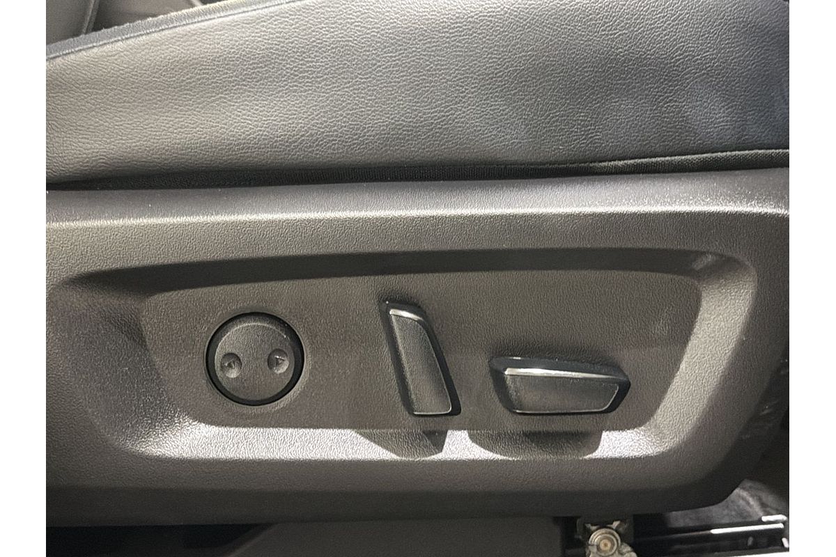 2023 Mitsubishi Outlander PHEV Exceed ZM