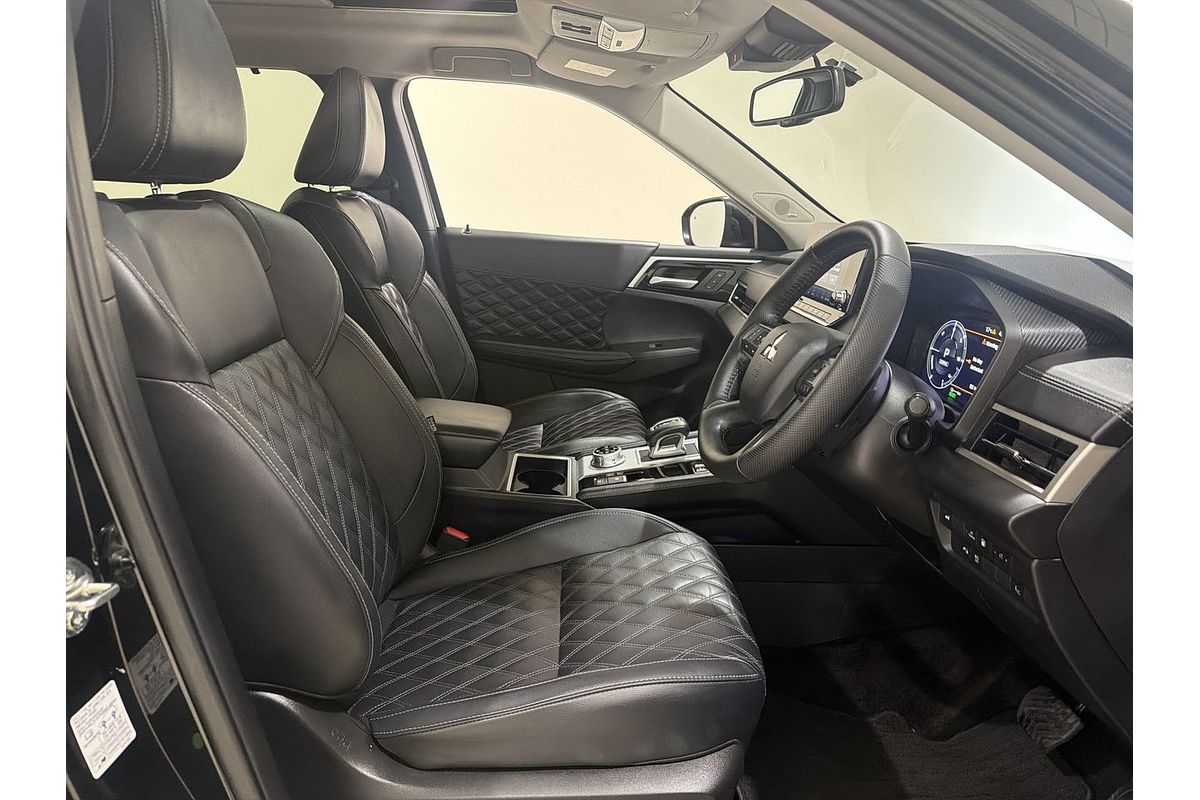 2023 Mitsubishi Outlander PHEV Exceed ZM