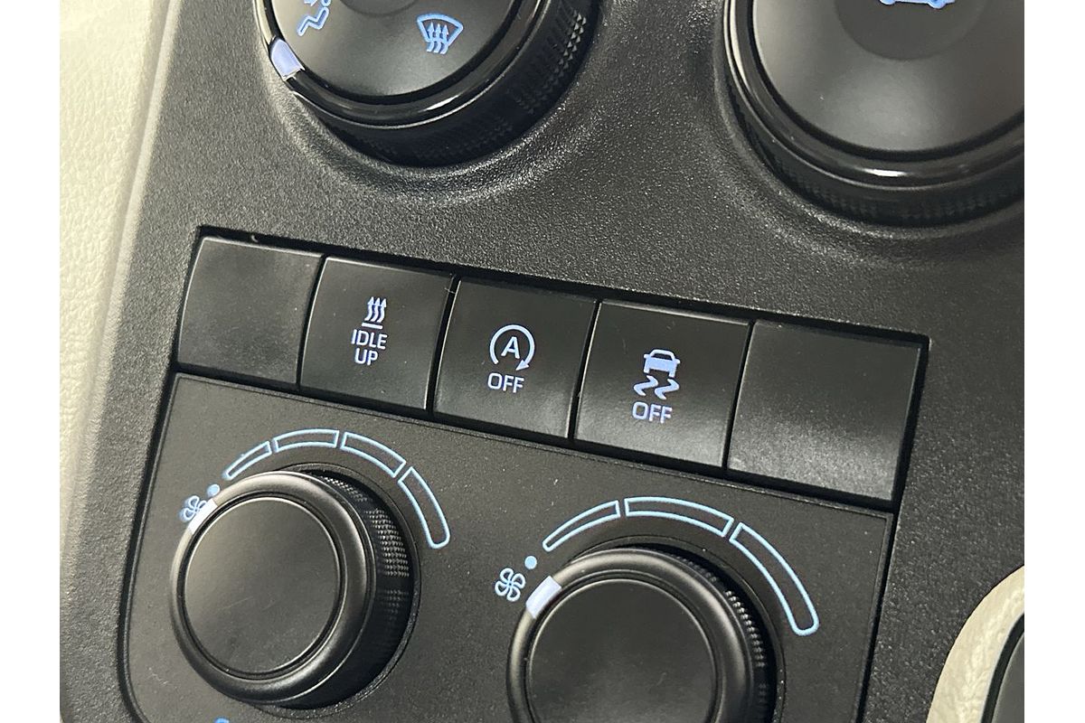 2021 Toyota Hiace Commuter GDH322R ELWB High Roof