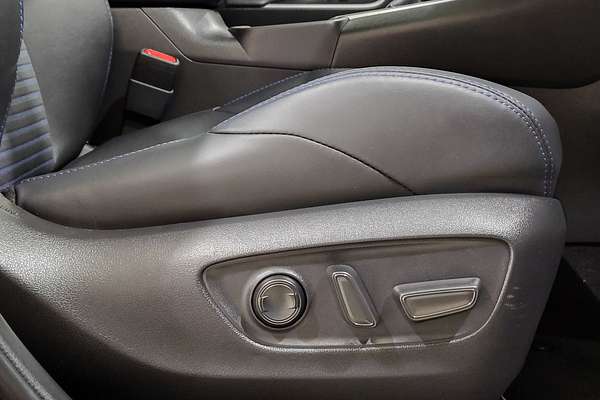 2024 Toyota RAV4 XSE AXAH52R