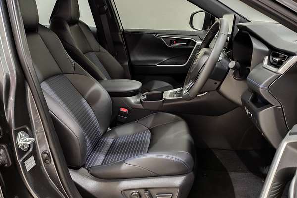 2024 Toyota RAV4 XSE AXAH52R