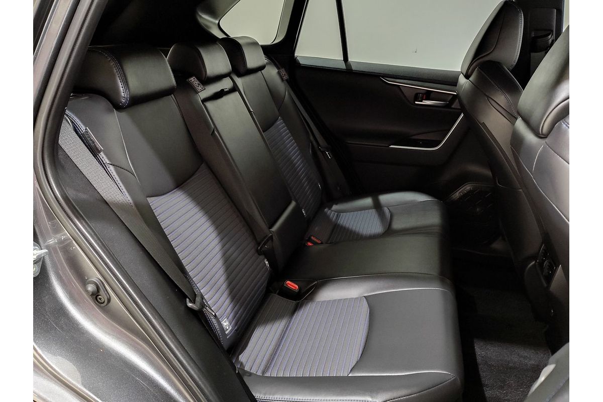 2024 Toyota RAV4 XSE AXAH52R