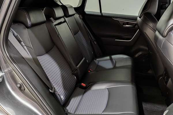 2024 Toyota RAV4 XSE AXAH52R