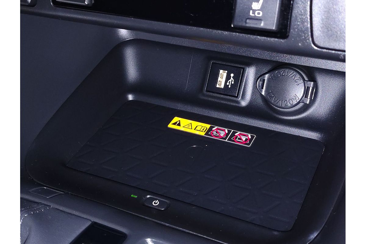 2024 Toyota RAV4 XSE AXAH52R