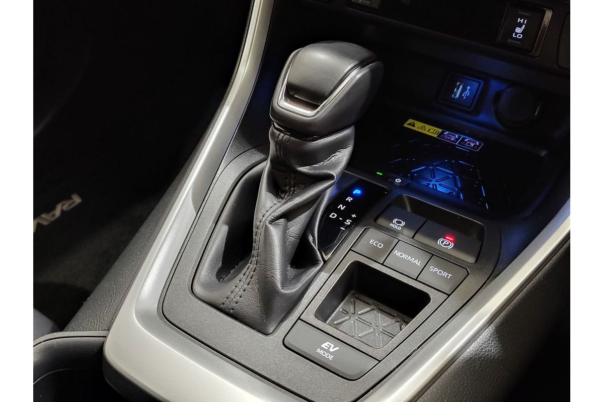 2024 Toyota RAV4 XSE AXAH52R