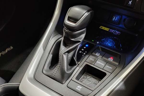 2024 Toyota RAV4 XSE AXAH52R