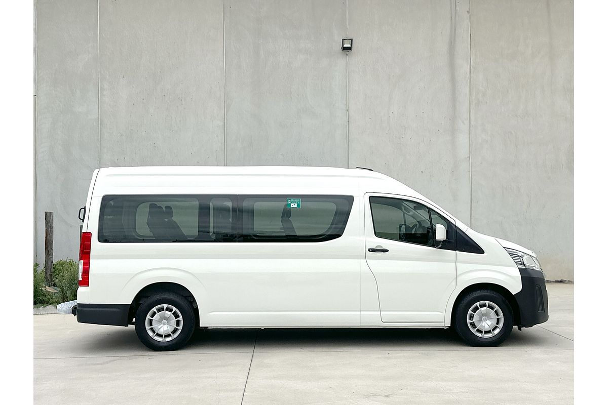 2022 Toyota Hiace Commuter GDH322R ELWB High Roof