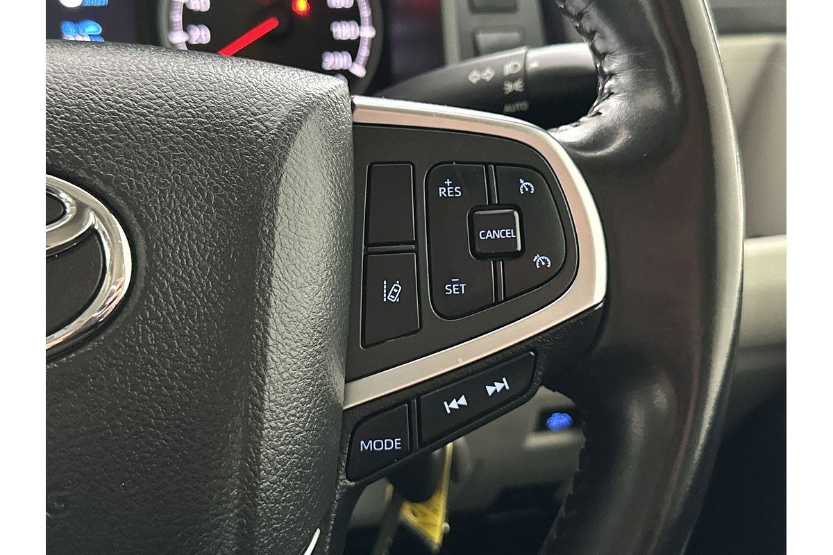 2022 Toyota Hiace Commuter GDH322R ELWB High Roof