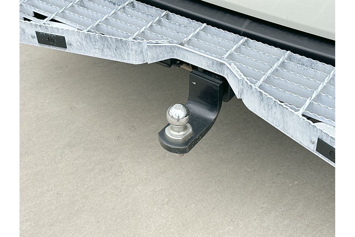 2022 Toyota Hiace Commuter GDH322R ELWB High Roof