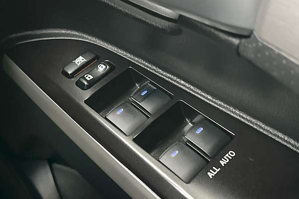 2019 Toyota Landcruiser Sahara VDJ200R