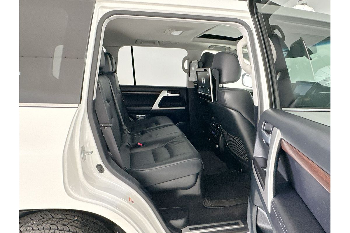 2019 Toyota Landcruiser Sahara VDJ200R