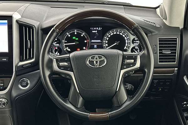 2019 Toyota Landcruiser Sahara VDJ200R