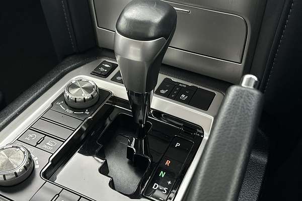 2019 Toyota Landcruiser Sahara VDJ200R