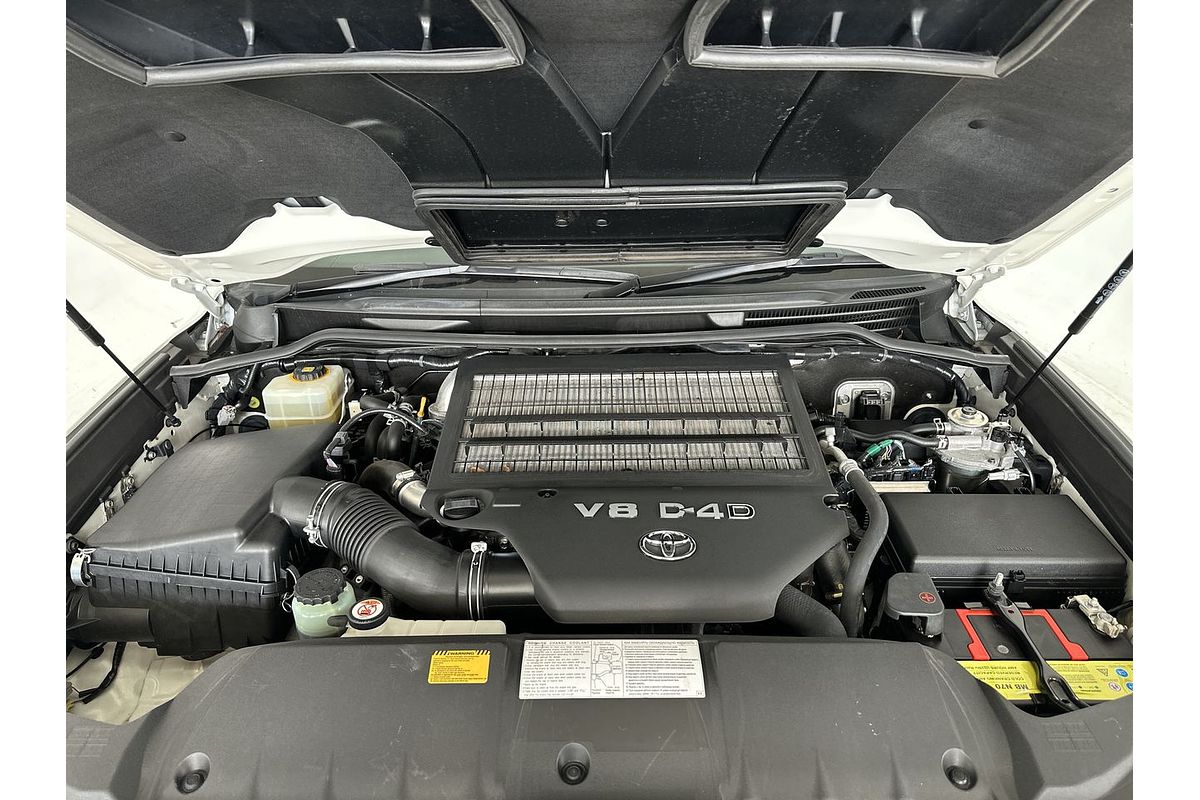 2019 Toyota Landcruiser Sahara VDJ200R