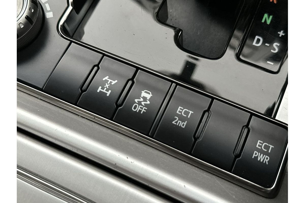 2019 Toyota Landcruiser Sahara VDJ200R