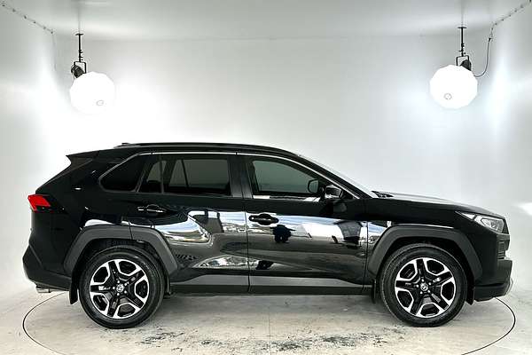 2019 Toyota RAV4 Edge AXAA54R