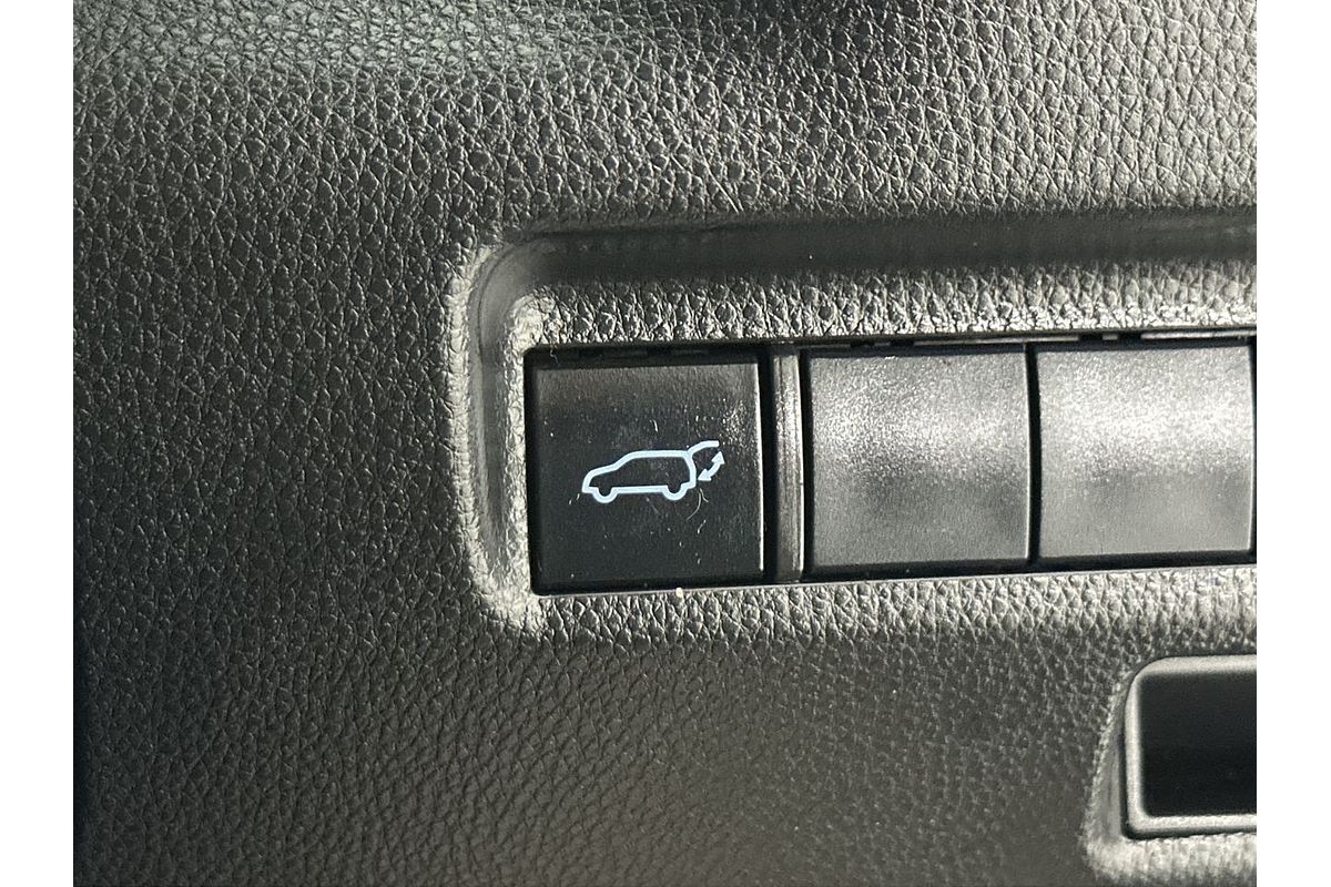 2019 Toyota RAV4 Edge AXAA54R