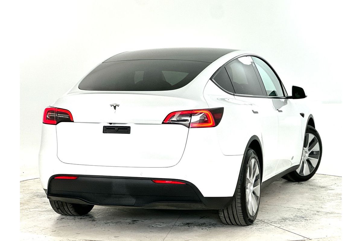 2022 Tesla Model Y Rear-Wheel Drive