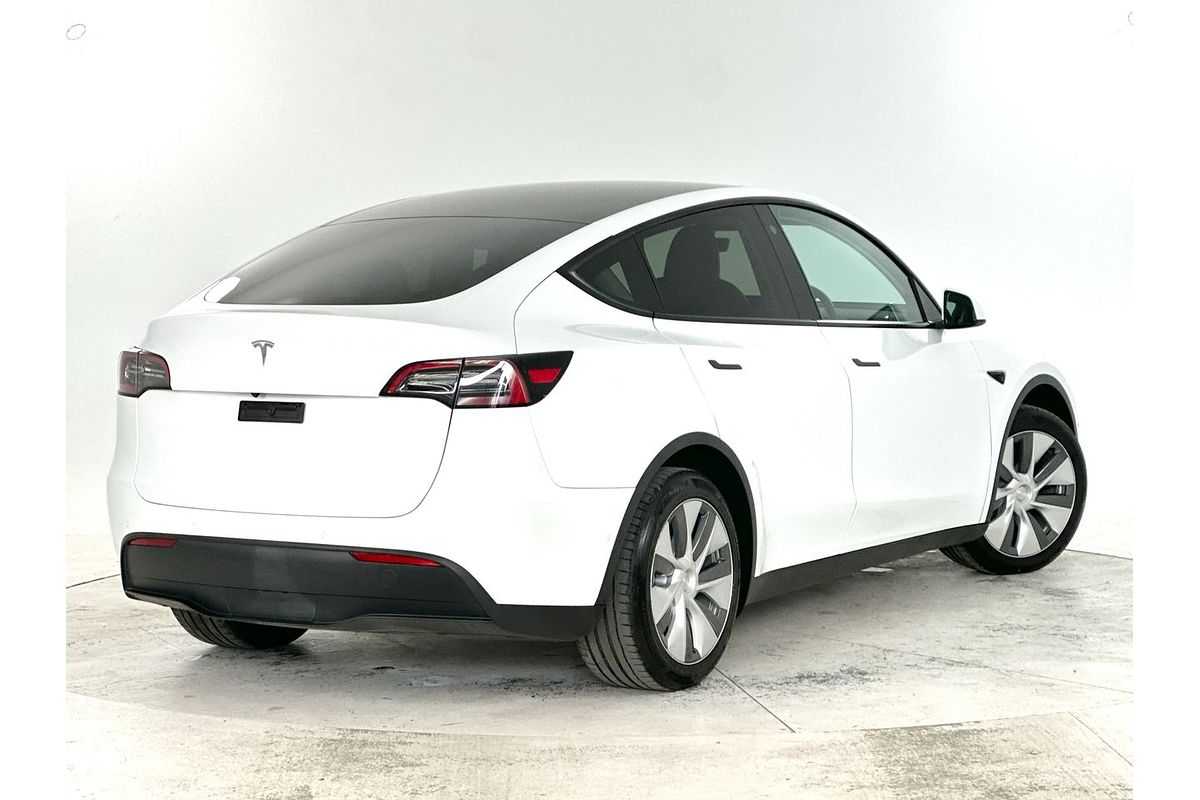 2022 Tesla Model Y Rear-Wheel Drive