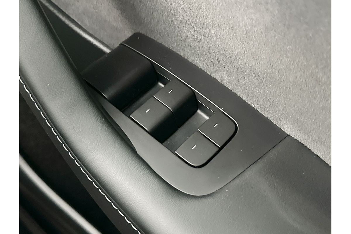 2022 Tesla Model Y Rear-Wheel Drive