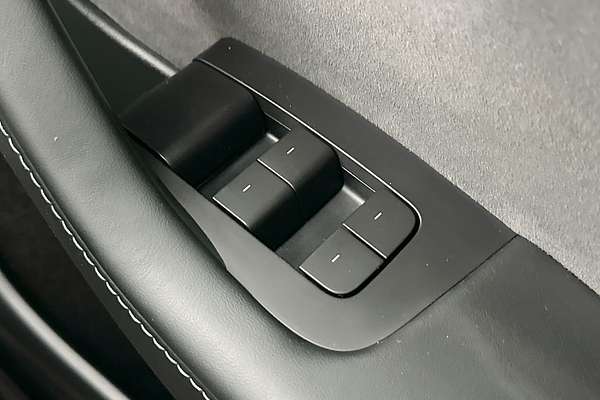 2022 Tesla Model Y Rear-Wheel Drive