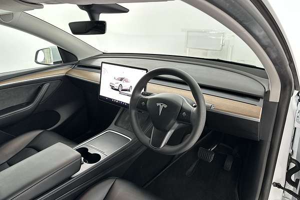 2022 Tesla Model Y Rear-Wheel Drive