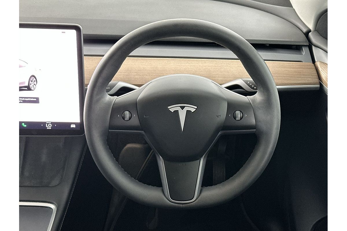 2022 Tesla Model Y Rear-Wheel Drive