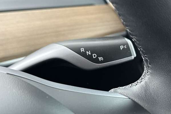 2022 Tesla Model Y Rear-Wheel Drive