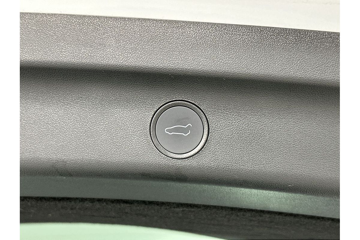 2022 Tesla Model Y Rear-Wheel Drive