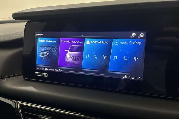 2024 Mahindra XUV700 AX7