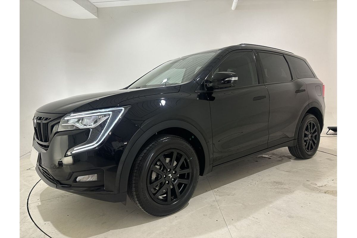2024 Mahindra XUV700 AX7