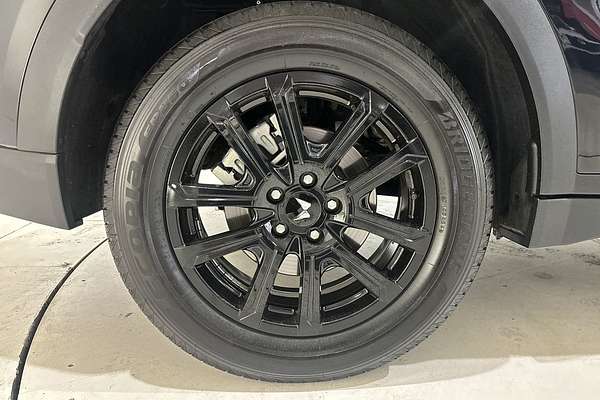 2024 Mahindra XUV700 AX7