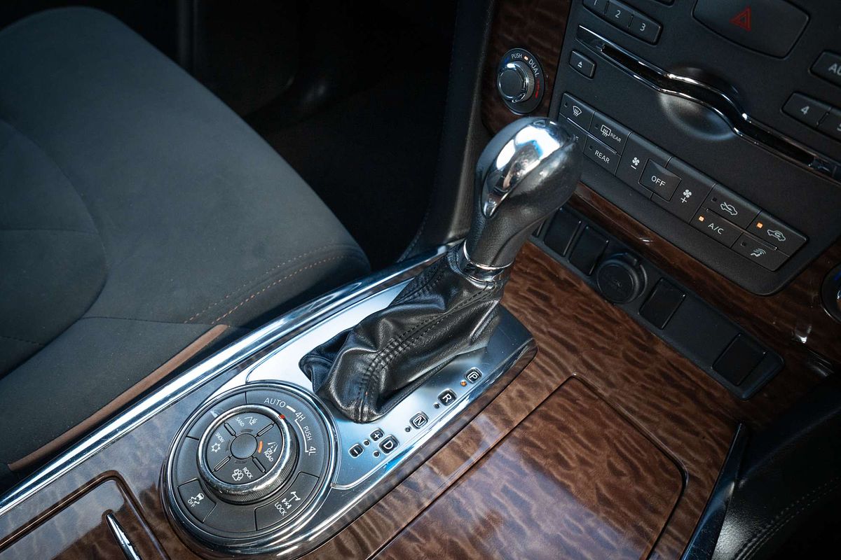 2013 Nissan Patrol ST-L Y62