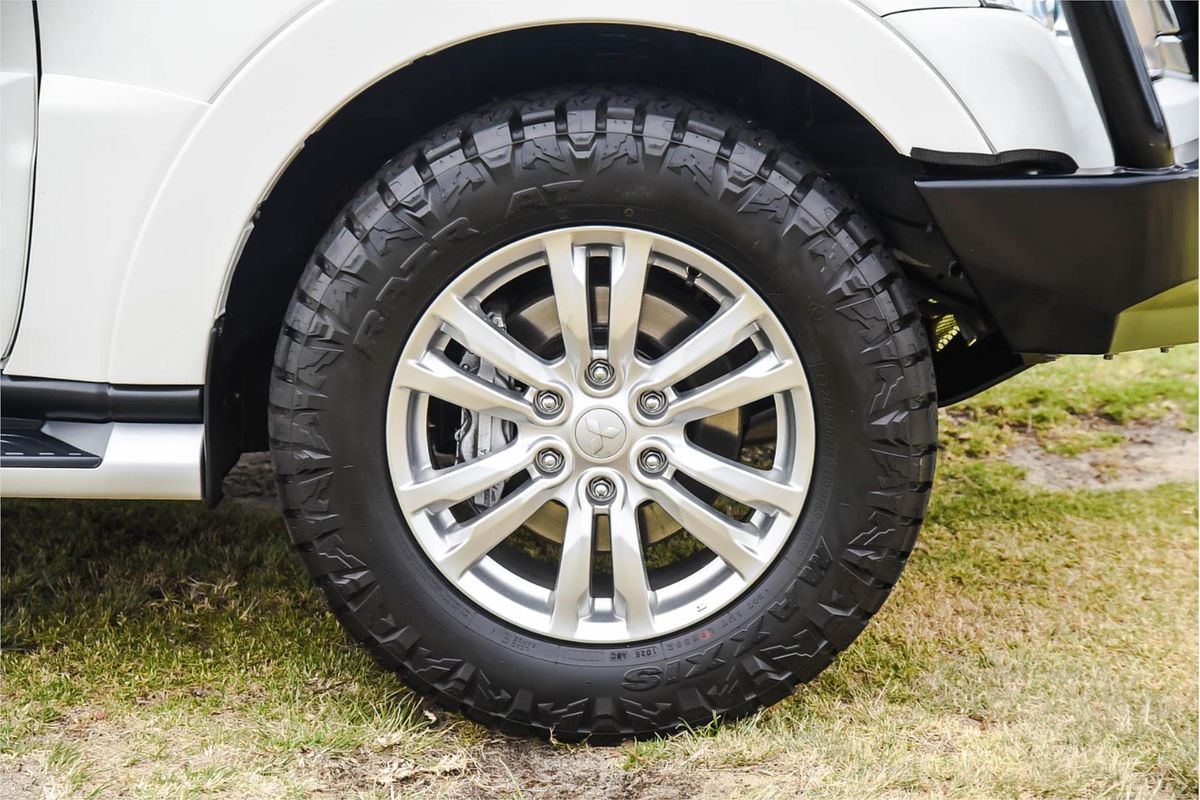 2018 Mitsubishi Pajero GLX NX