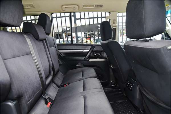 2018 Mitsubishi Pajero GLX NX