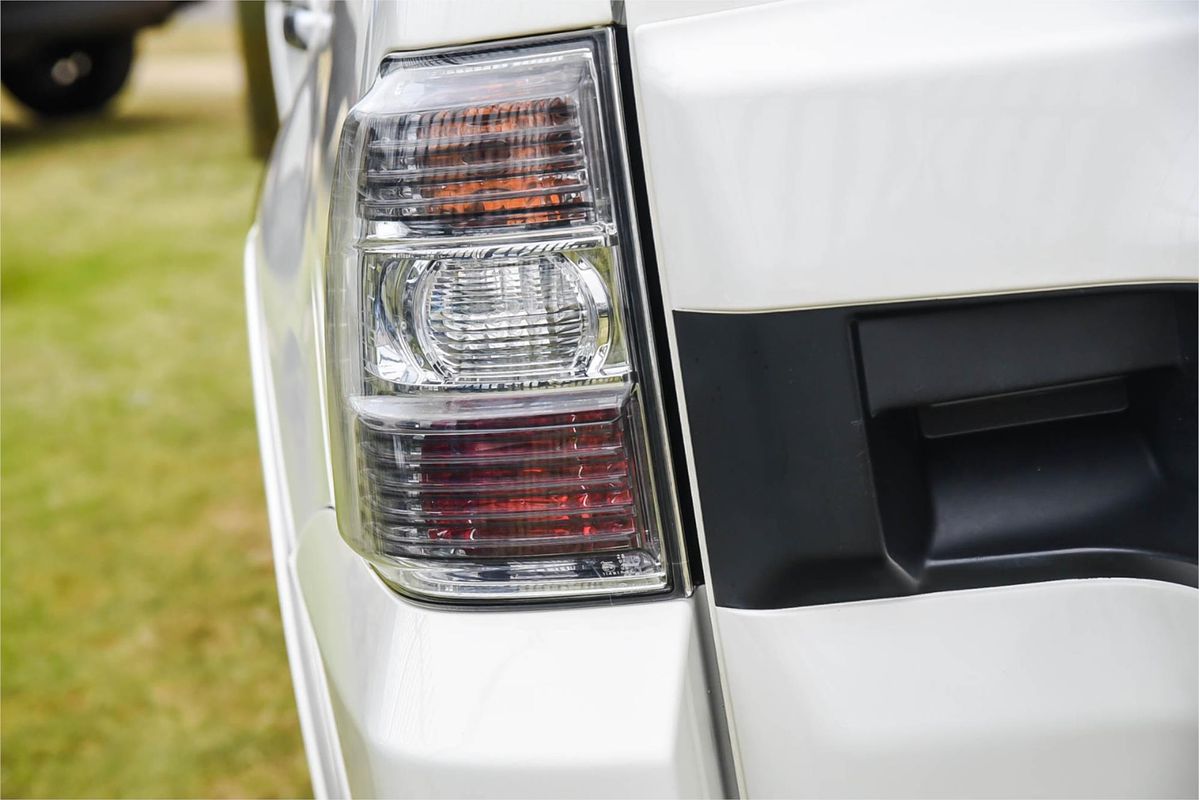 2018 Mitsubishi Pajero GLX NX