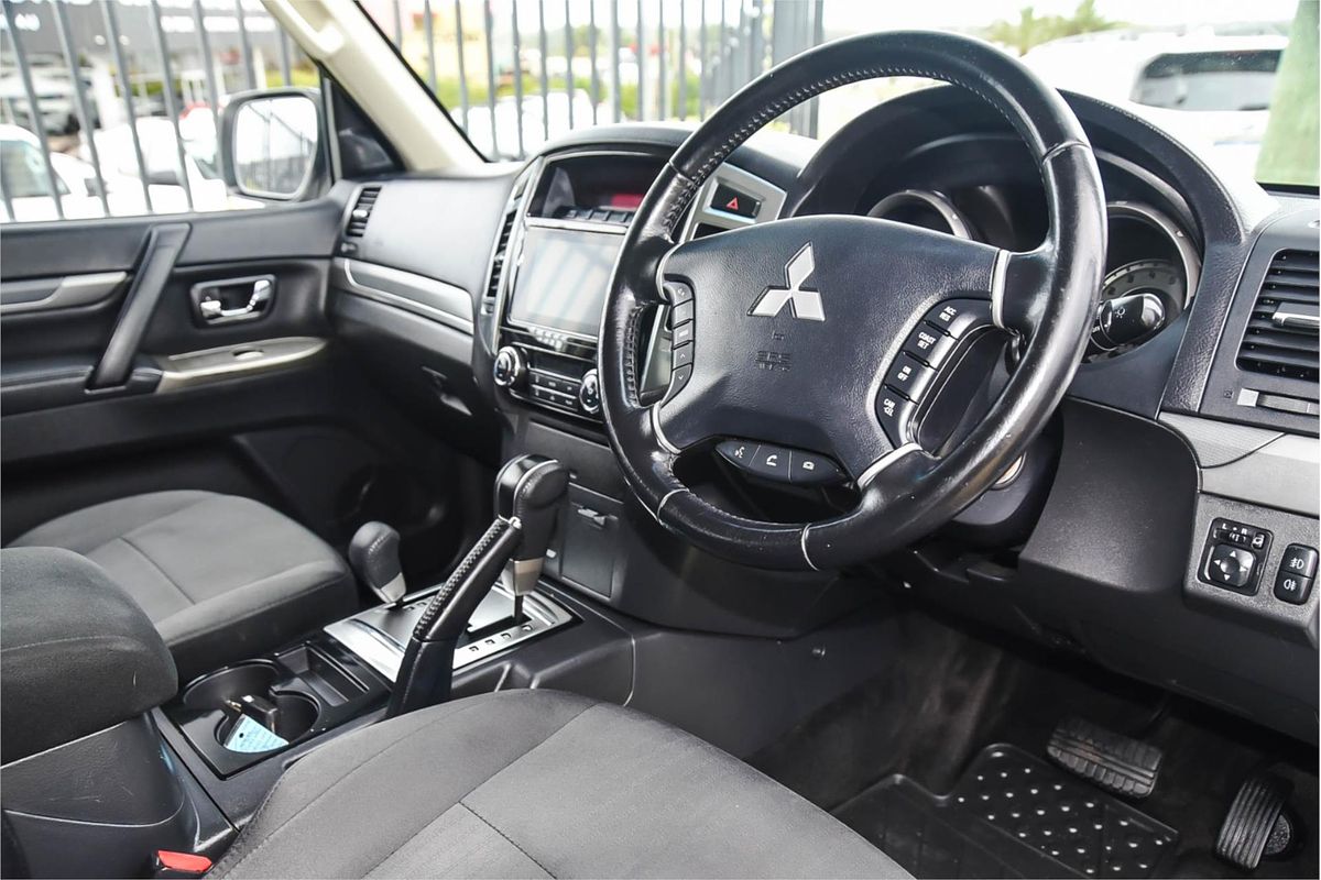 2018 Mitsubishi Pajero GLX NX