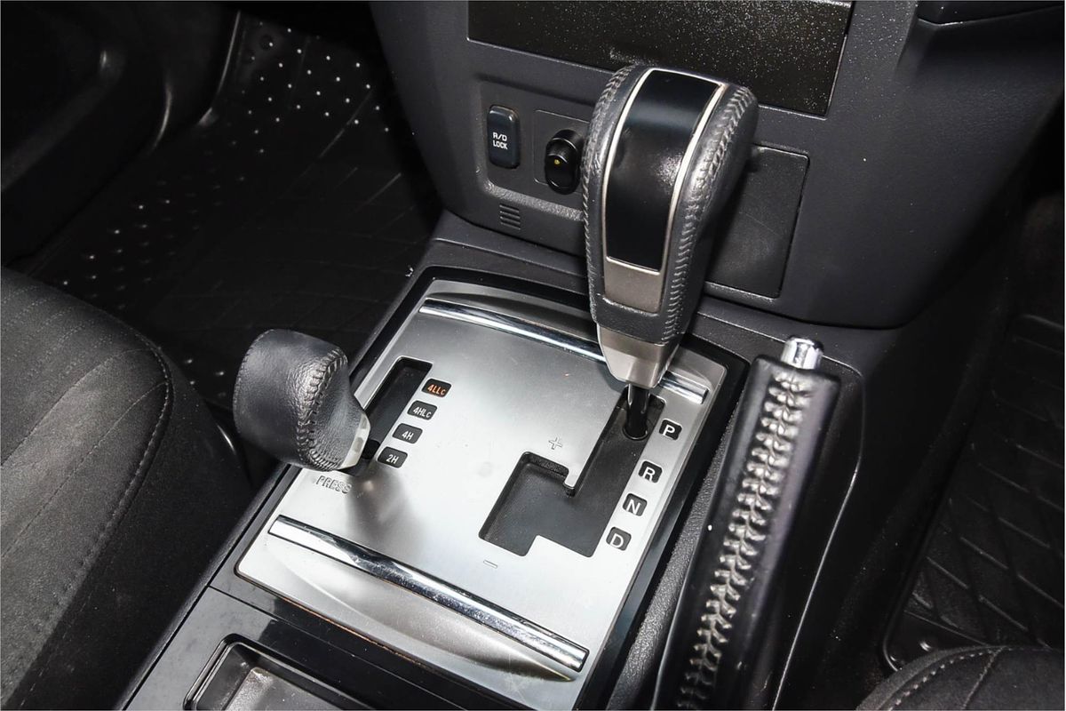 2018 Mitsubishi Pajero GLX NX