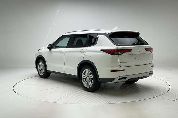 2024 Mitsubishi Outlander LS ZM thumb-5