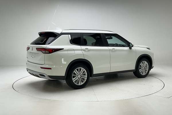 2024 Mitsubishi Outlander LS ZM thumb-7