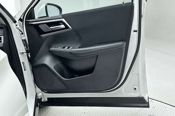 2024 Mitsubishi Outlander LS ZM thumb-18