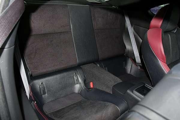 2025 Subaru BRZ tS ZD8