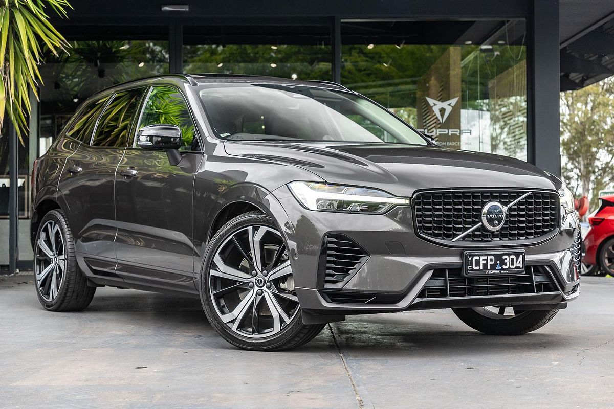 2022 Volvo XC60 Recharge Ultimate T8 Plug-In Hybrid