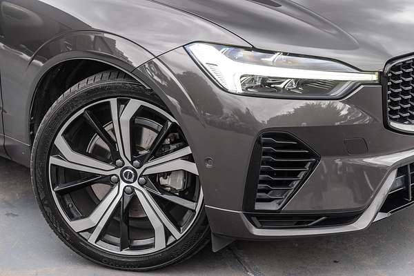 2022 Volvo XC60 Recharge Ultimate T8 Plug-In Hybrid