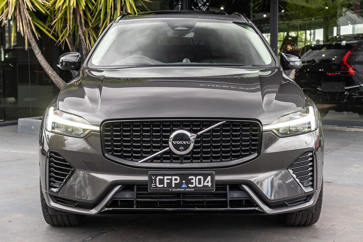 2022 Volvo XC60 Recharge Ultimate T8 Plug-In Hybrid