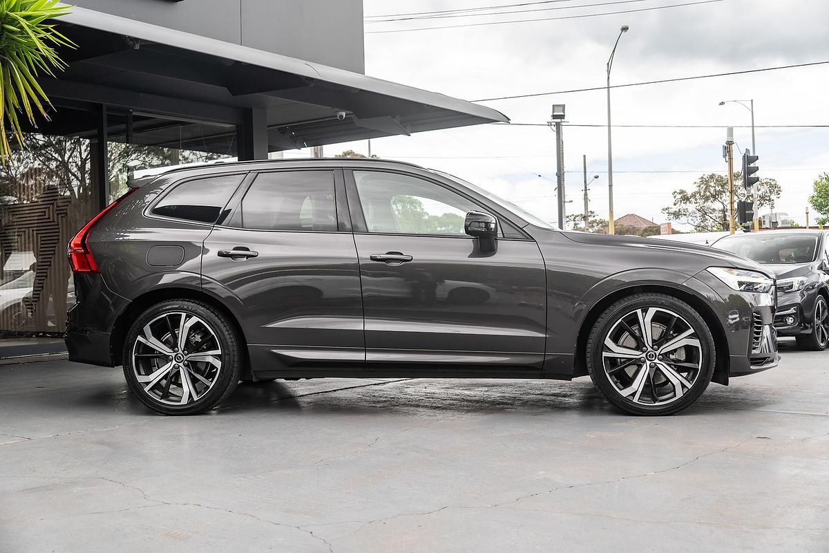 2022 Volvo XC60 Recharge Ultimate T8 Plug-In Hybrid