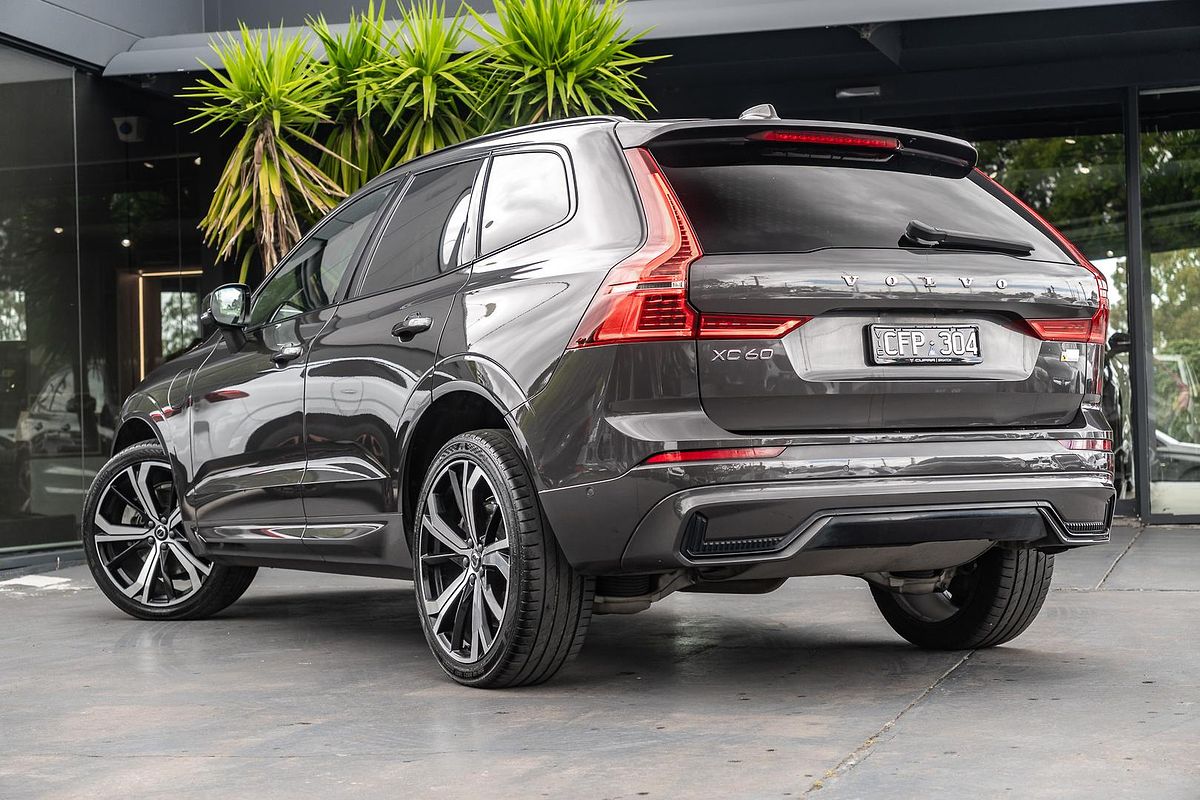 2022 Volvo XC60 Recharge Ultimate T8 Plug-In Hybrid